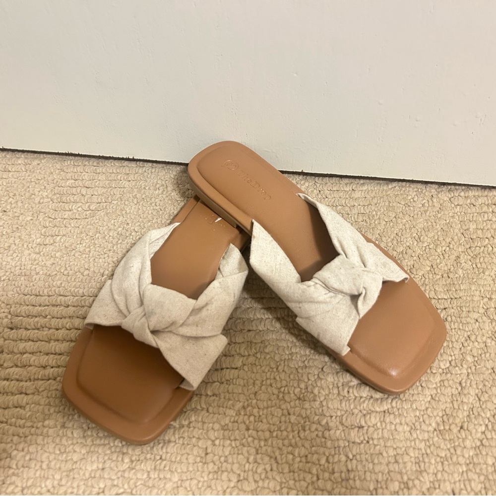 Comfy and cute canvas slides